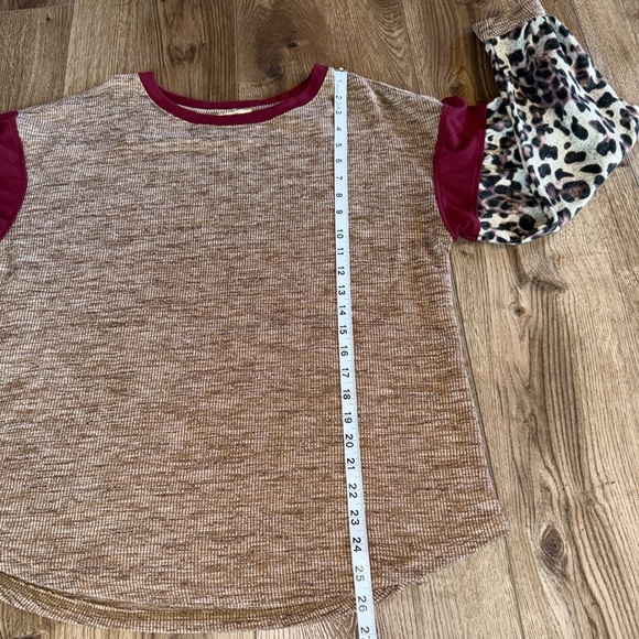 Kori Mocha Leopard Color-blocked Top Size Medium - Picture 9 of 10